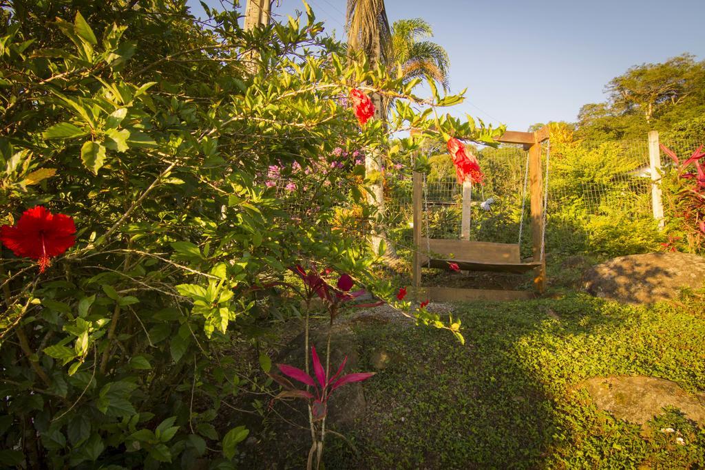 Haleiwa Chales E Suites - A Guest House Do Prumirim Ubatuba Eksteriør billede